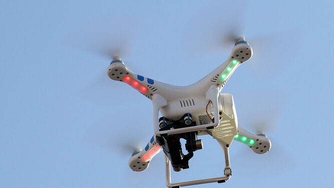 Un dron durante el vuelo.