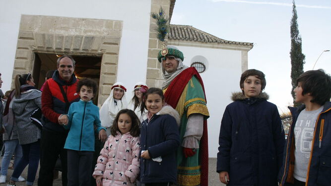 El público ha podido contemplar el edificio y los más pequeños han entregado sus cartas de Reyes.