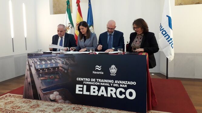 Firma del convenio entre el Ayuntamiento y Navantia para la puesta en marcha del centro de formación naval en el Parque de la Historia y el Mar.