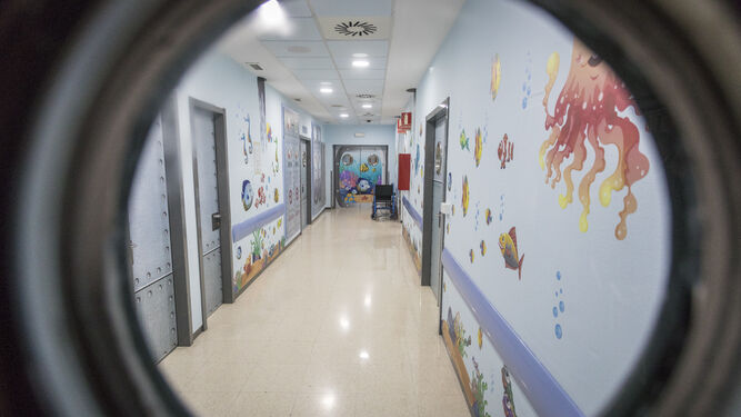 Imagen del pasillo de las Urgencias Pediátricas del Hospital Puerta del Mar.