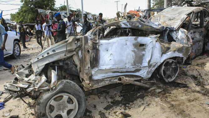 Al menos 76 muerto por la explosión de un coche bomba en Mogadiscio