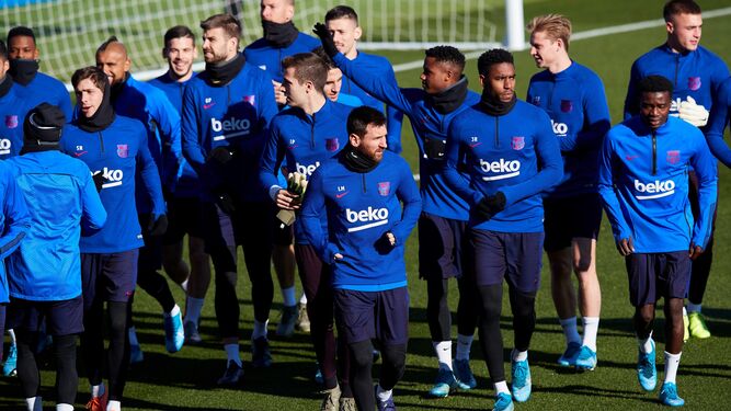 La plantilla del Barcelona, con Messi al frente, el pasado domingo.