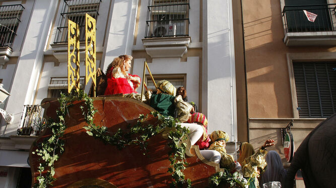 Una de las carrozas, durante la pasada cabalgata de Reyes.