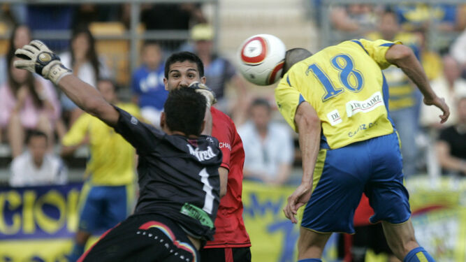 Este cabezazo de Antonio Moreno supuso el 2-0 de 2011, renta que no bastó.
