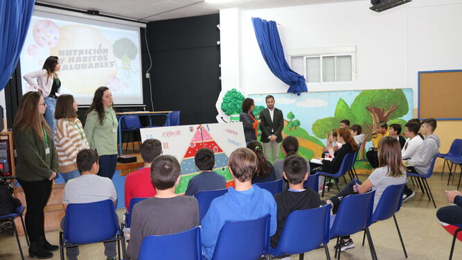 Presentación del taller en uno de los centros escolares de la ciudad.