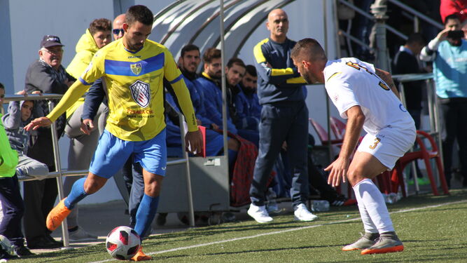 Cuenca, en la foto en un partido de la pasada campaña, ha recuperado su olfato goleador.