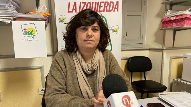 La portavoz de IU en el Ayuntamiento de Sanlúcar, Carmen Álvarez.