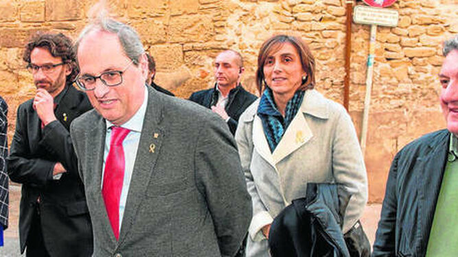 El presidente de la Generalitat, Quim Torra, junto a su mujer, Carola Miró, durante un acto ayer en Mallorca.