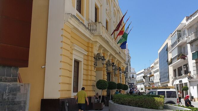 Imagen de la fachada del Ayuntamiento.