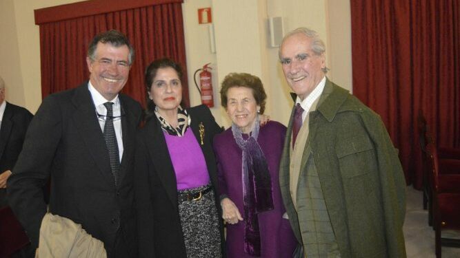 Antonio León, Carmen López  Soler, Anamaría Bohórquez y Manolo Domecq.