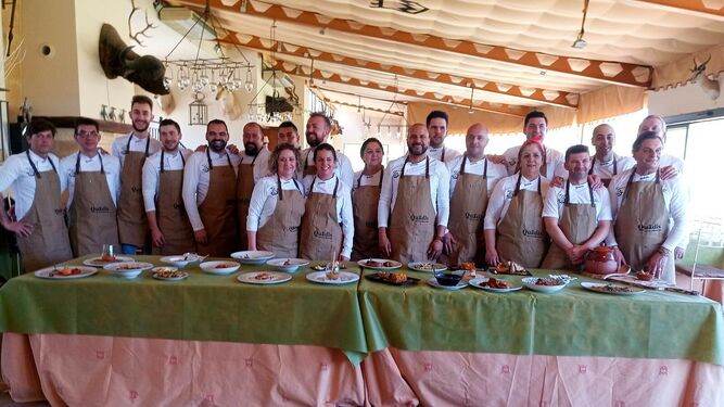Los cocineros que participan en el 'Chef Sierra de Cádiz'.