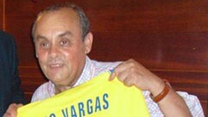 Theo Vargas.
