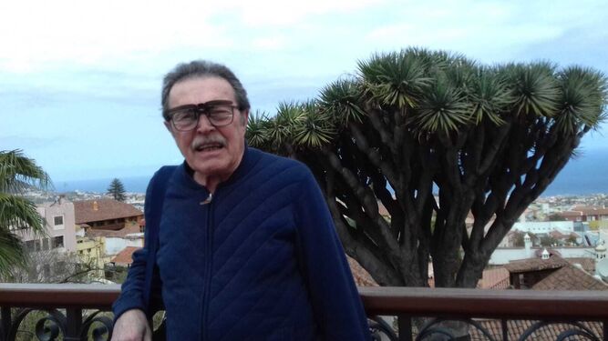 Martín Periñán en una foto tomada en Canarias, donde intuye que se contagió.