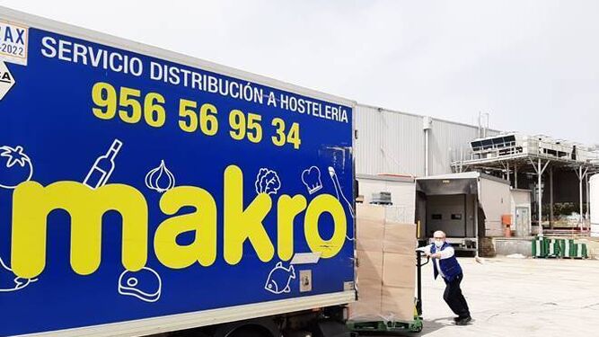 Makro dona 4.000 kilos de alimentos de primera necesidad.