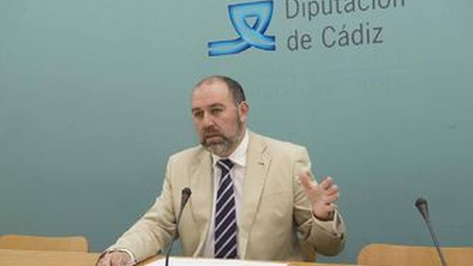 El secretario de Política  Municipal de la ejecutiva provincial del PSOE, Jesús Solís, fotografiado cuando era diputado provincial.