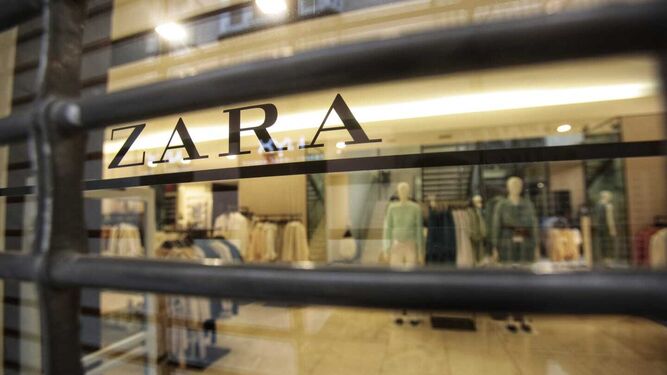 Interior de la tienda de Zara en Columela