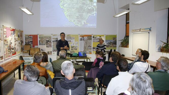 Los ecologistas presentaron el Sendero Litoral Atlántico en su sede de El Puerto en marzo de 2019.