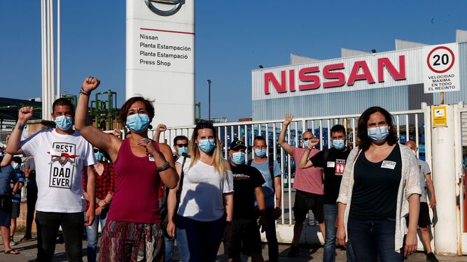 El Gobierno cree que Nissan "tiene futuro en España" y propone un plan de inversión en sus plantas