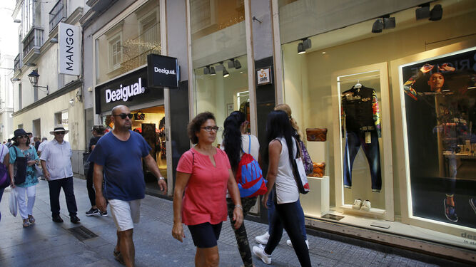 El alcalde expresó su deseo de que los turistas regresen pronto a la ciudad de Cádiz