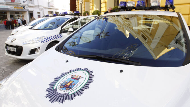 Vehículos de la Policía Local en una imagen de archivo.