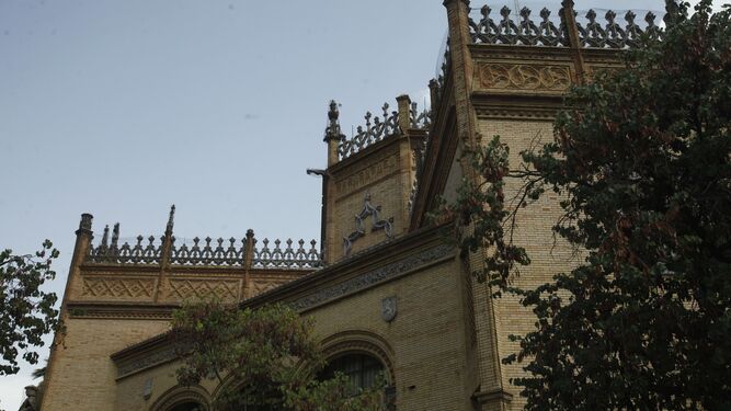 Fachada del Pabellón Real, que acogerá el museo dedicado a Aníbal González y el regionalismo.