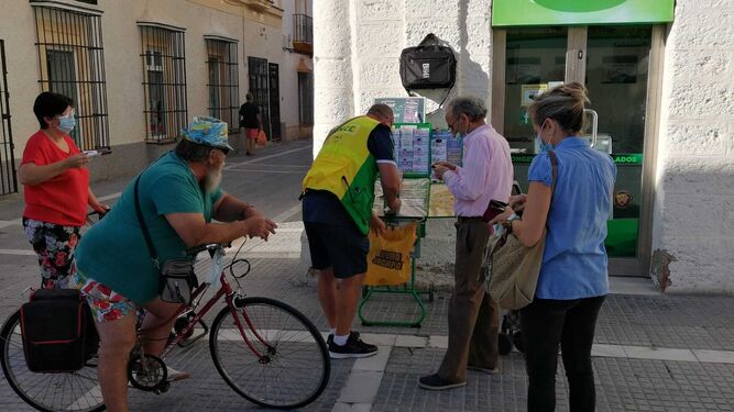 Vendedores de la ONCE esta mañana en Puerto Real.