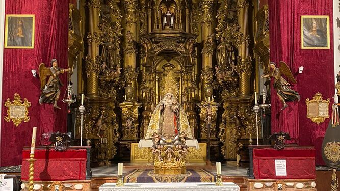 La Virgen del Carmen estará en el altar mayor todo este mes de julio
