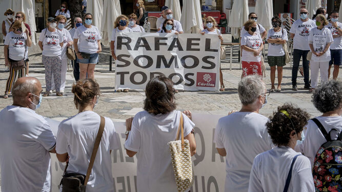 Concentraci&oacute;n de apoyo a Rafael Vez, frente a la Catedral.