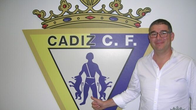 Javier Manzano deja de pertenecer al Cádiz.