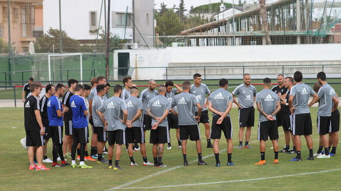 Un entrenamiento del Cádiz en Benalup en verano de 2019.