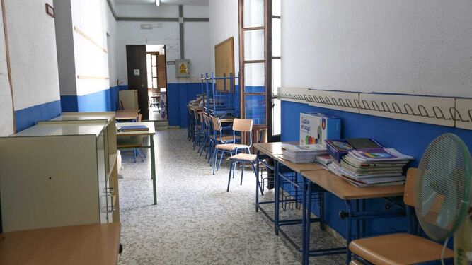 Vista del interior de un colegio antes del comienzo de las clases.