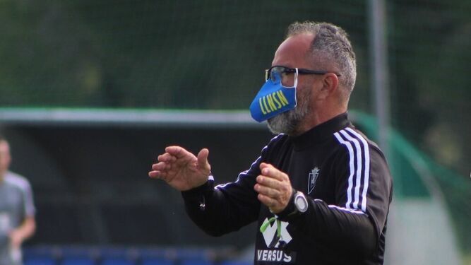 El entrenador del Cádiz recupera la normalidad.