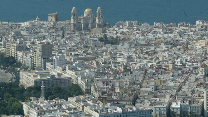 El casco antiguo de Cádiz, sin apenas espacios para nuevas viviendas.