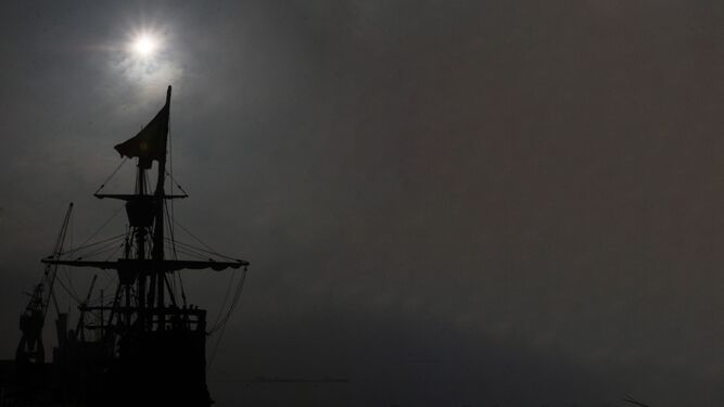 La flota de Magallanes presenció desde la Patagonia un eclipse de sol el pasado 11 de octubre.