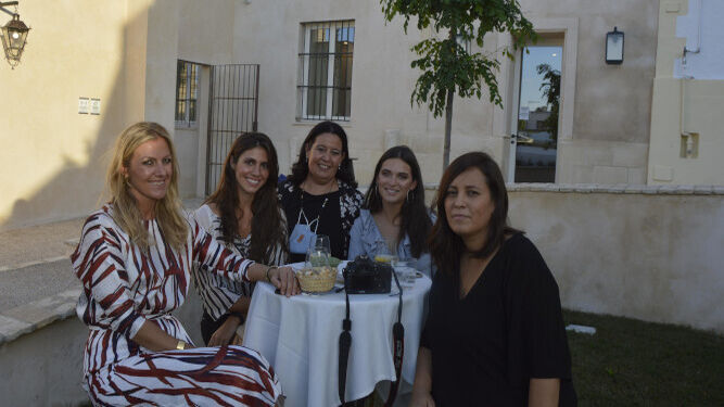 Carla Rebuelta, Ana Cristina Portillo, Cristina Barrera, Aina Nowack y Sandra Belda.