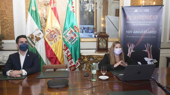 La presidenta de Diputación, Irene García, y el diputado de Cultura, Antonio González.