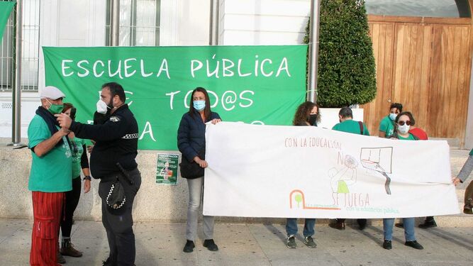 Huelga de la ense&ntilde;anza en El Puerto