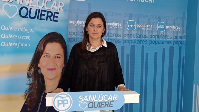 Carmen Pérez, presidenta del PP de Sanlúcar y concejala en el Ayuntamiento.