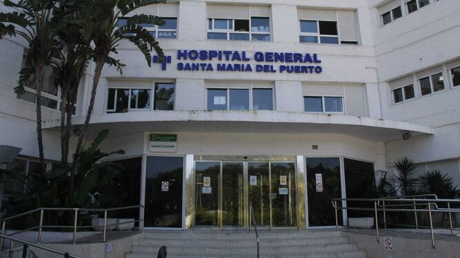 El Hospital Santa María del Puerto mantiene cuatro personas en UCI por coronavirus.