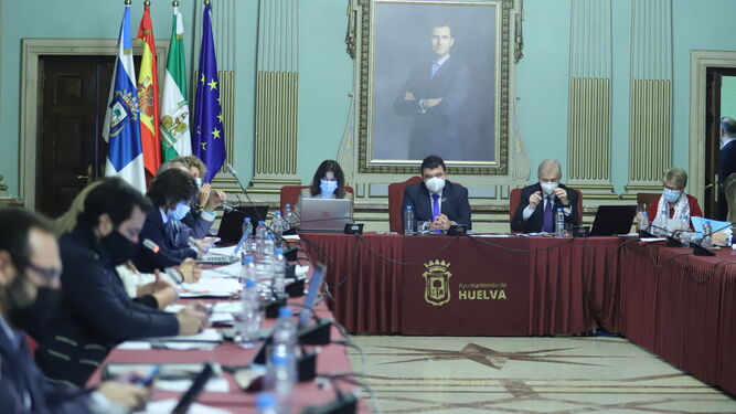 Pleno ordinario en el Ayuntamiento de Huelva