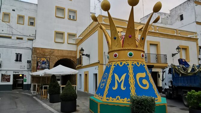 Habrá una nueva decoración navideña en varias calles, los mercados de abastos y el entorno del Castillo de Luna.