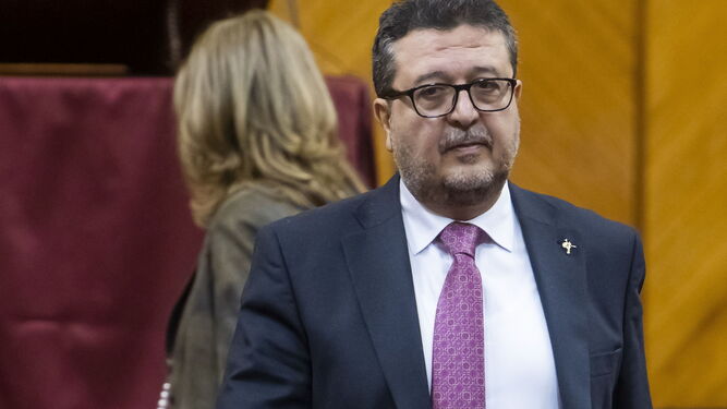 El ex líder de Vox en Andalucía Francisco Serrano, en el Parlamento.