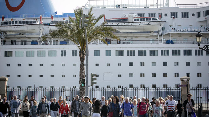 Más de medio millón de cruceristas se quedaron sin poder visitar Cádiz a lo largo de 2020 por culpa del covid