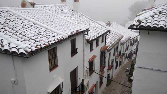 La nieve llega a Grazalema