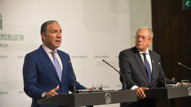 Elías Bendodo y Rogelio Velasco comparecen tras un consejo de Gobierno de laJunta.