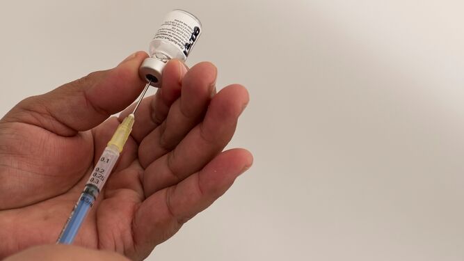 Un vial de vacunas antiCovid.