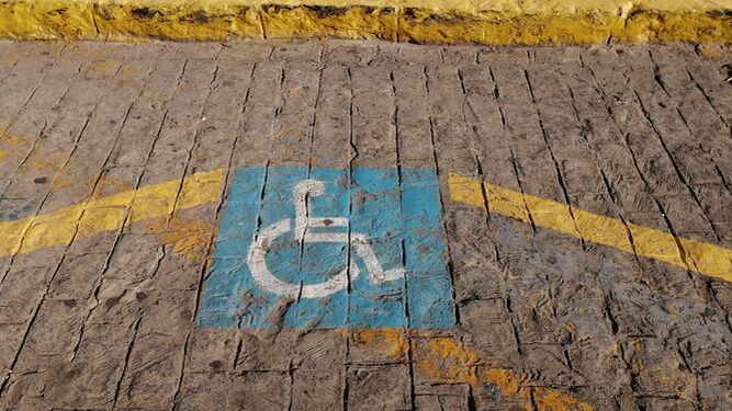 'Las Canteras' se une a la campaña de concienciación de uso de aparcamientos reservados