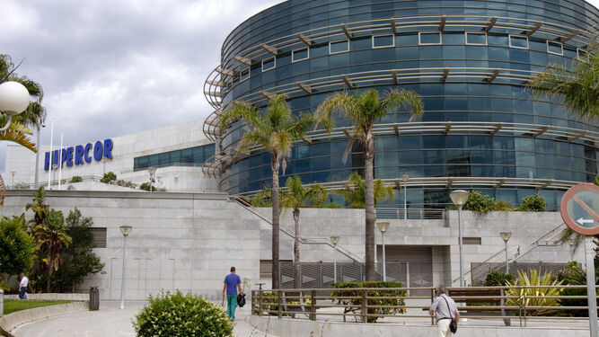 El centro comercial de El Corte Inglés de Cádiz.