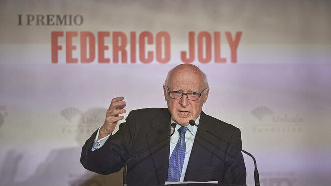 José Pedro Pérez-Llorca en la entrega de los I Premios Federico Joly.