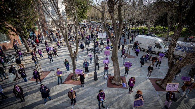 Una imagen de la concentración del 8-M en la plaza de España, en la zona de La Negrita.